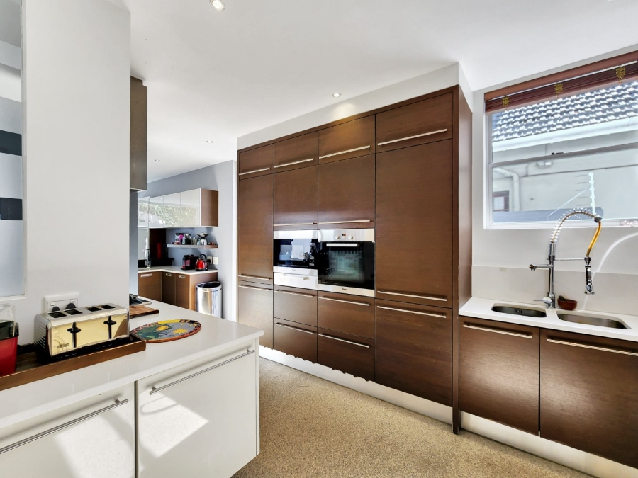 5 Bedroom Property for Sale in Fresnaye Western Cape